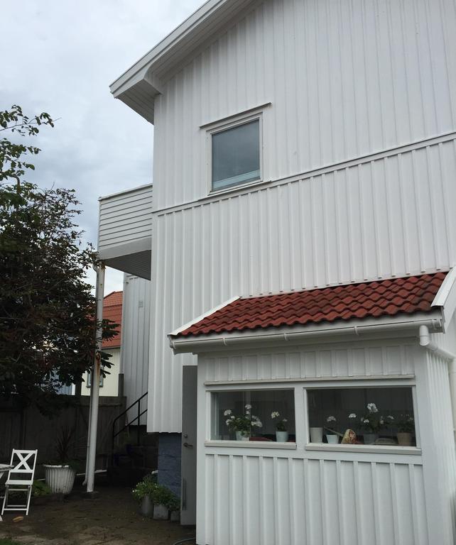 Accommodation For 2 In The Center City Of Lysekil Eksteriør billede